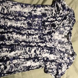 Simply Vera Wang top navy blue and white.